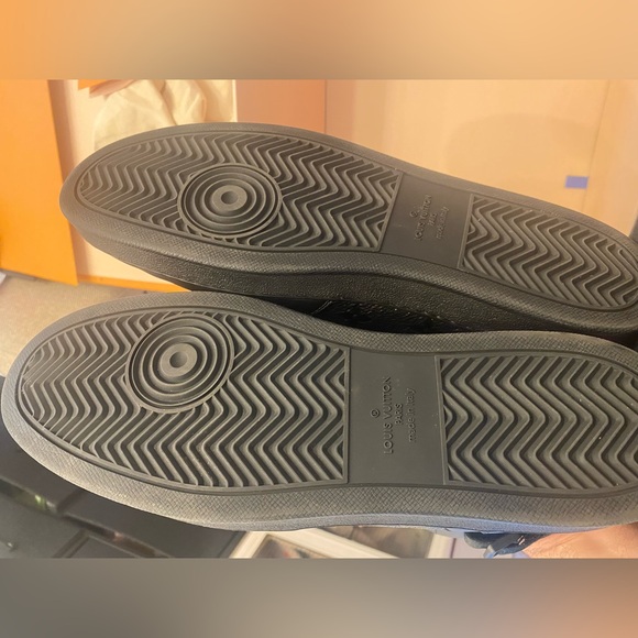 Authentic Louis Vuitton noir black Rivoli high top sneaker boot - Picture 3 of 6